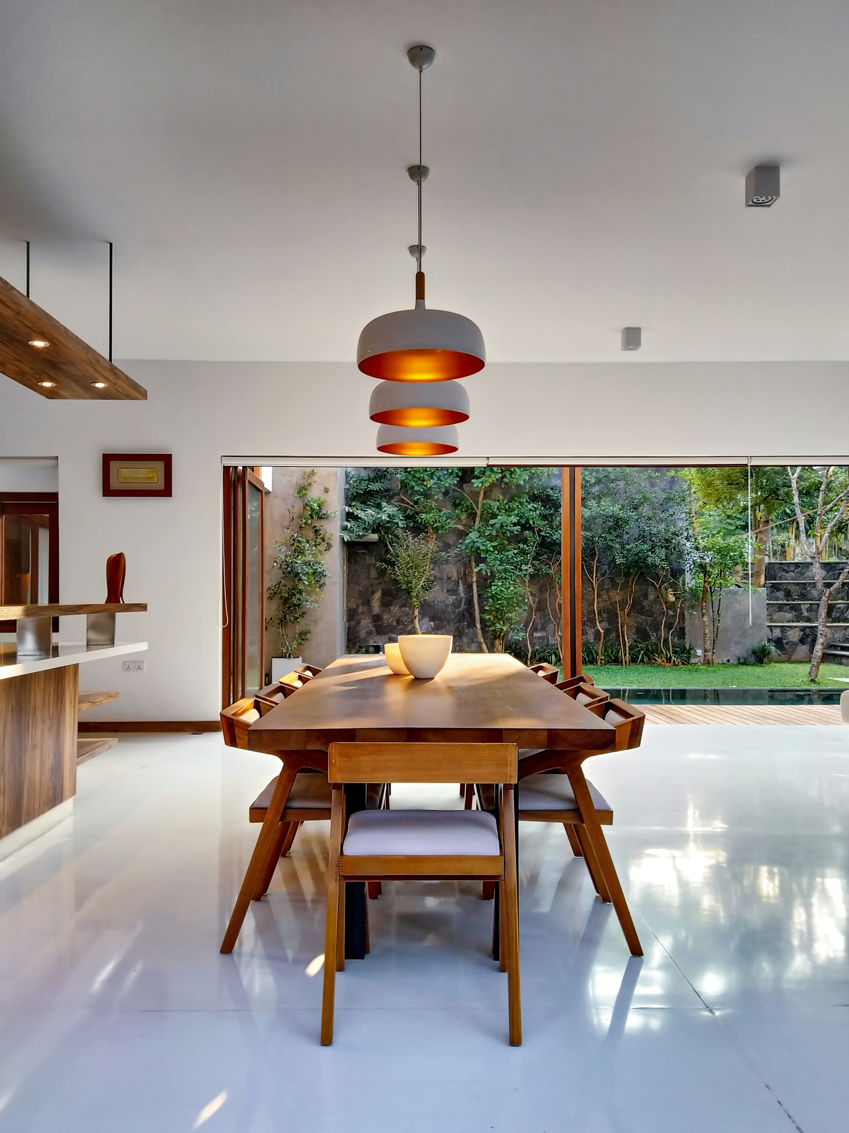 Ashley Dining Table Set thumbnail 1